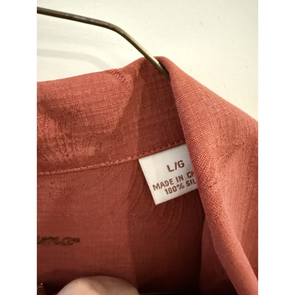 Tommy Bahama 100% Silk Button Down Pink Red Hawaiian Shirt Men's Size Large - Picture 3 of 4